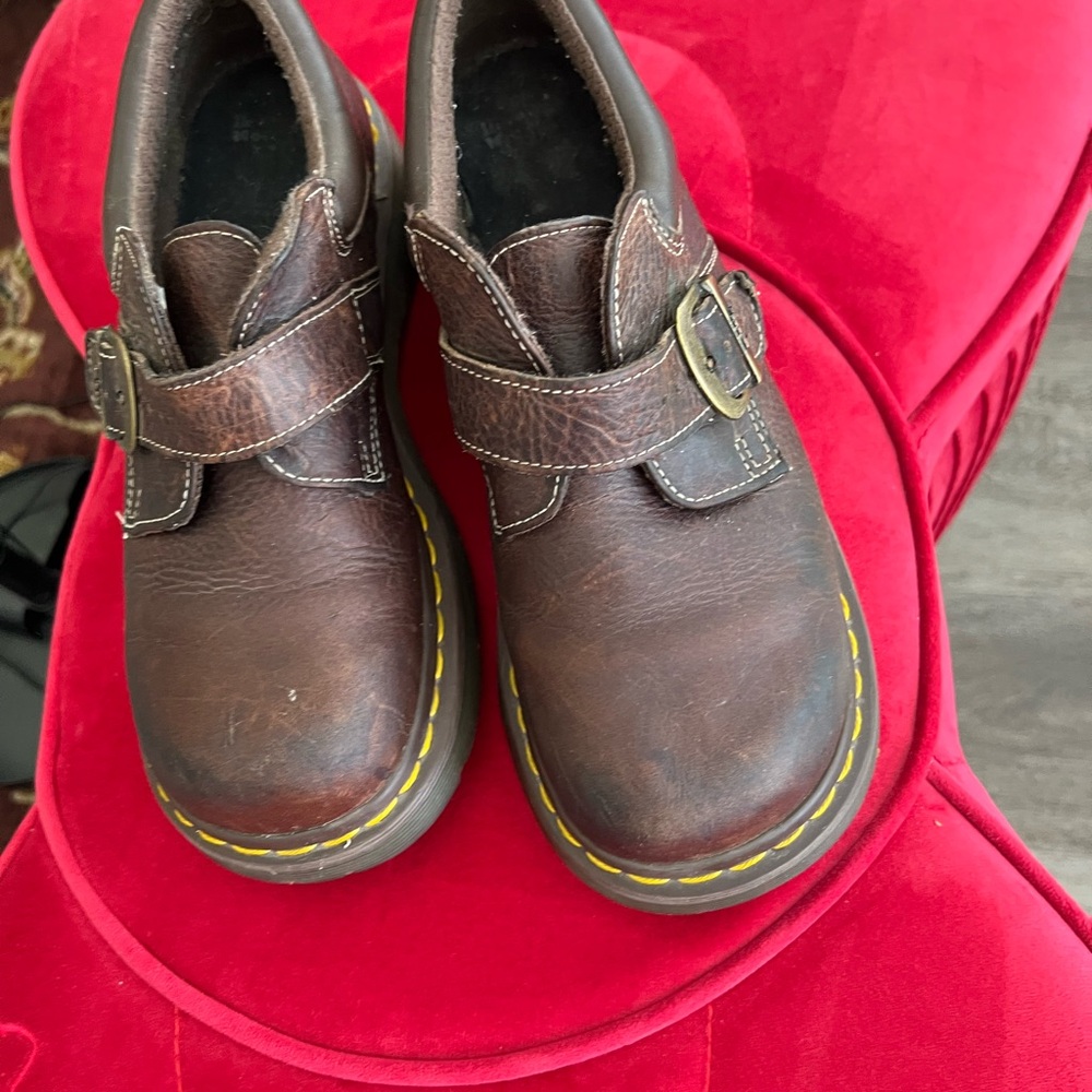 90’s vintage Dr. Martens in brown leather